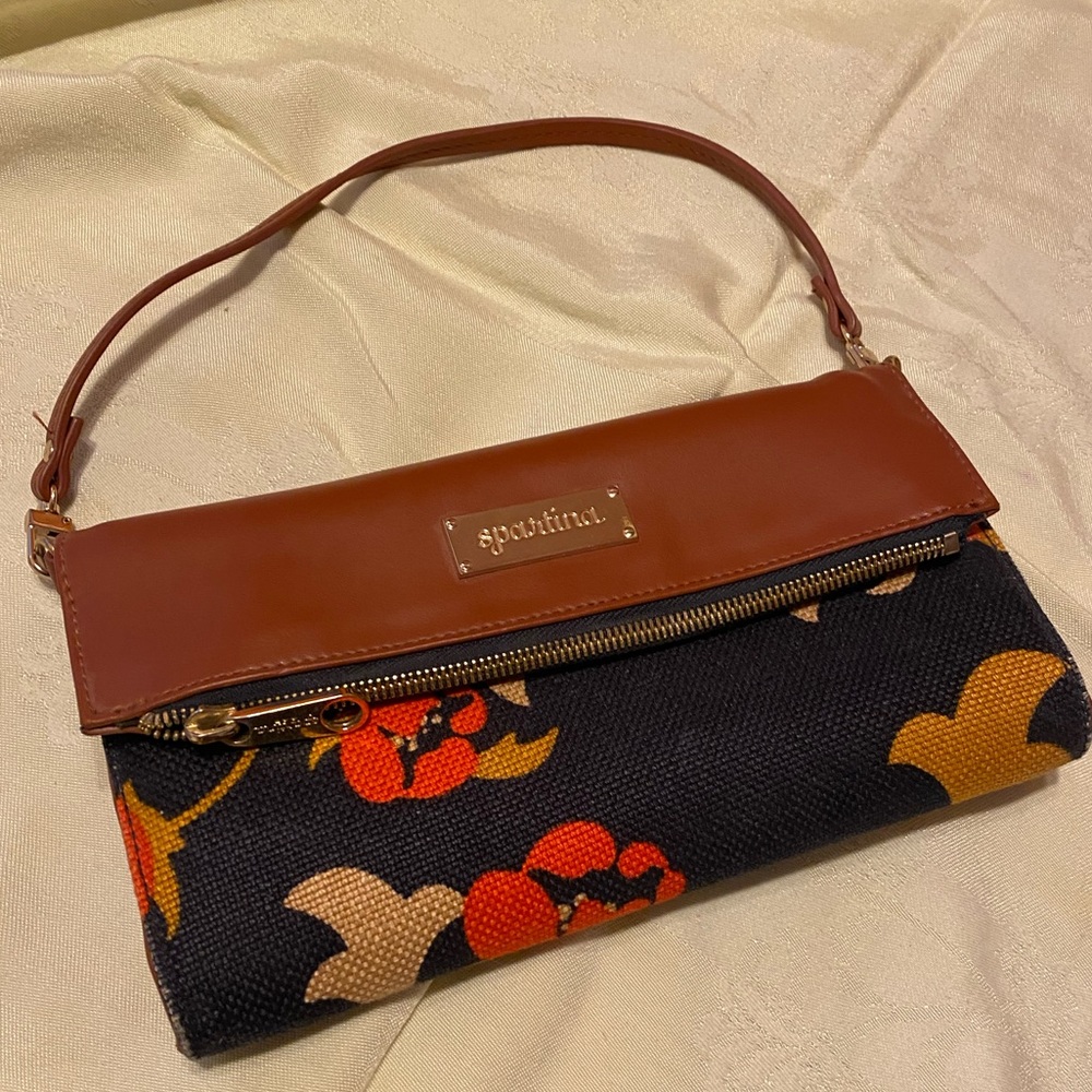 Spartina fold over clutch